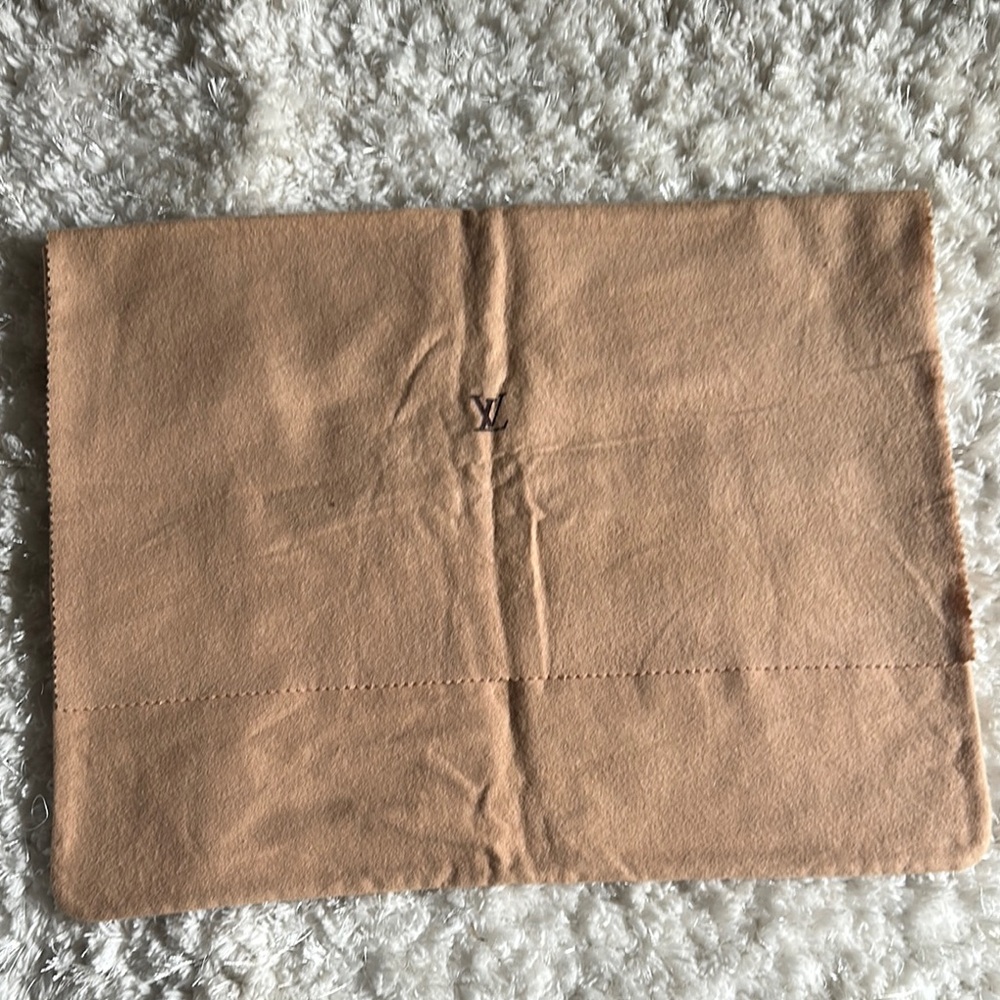 Dust bag